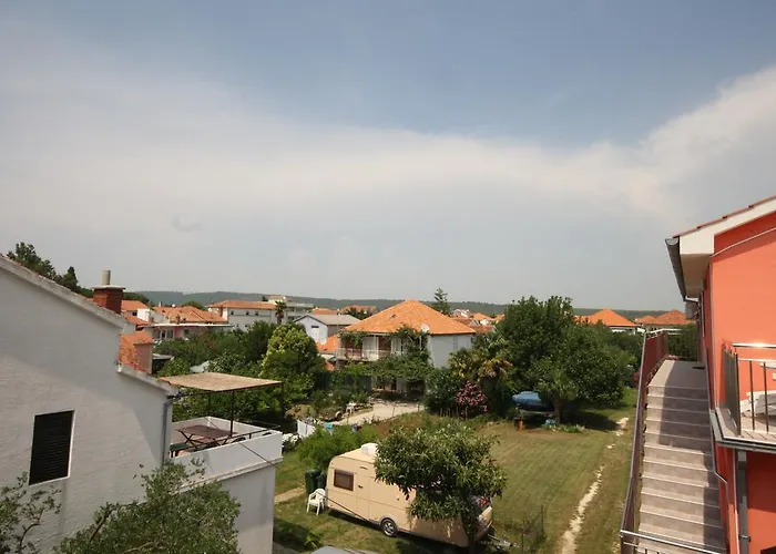 Apartman Plazs 41 *
