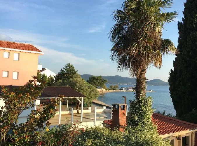 Apartman Plazs 41 Sukošan