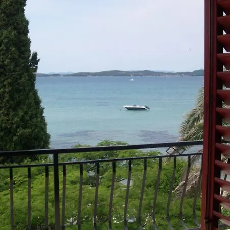 Plazs 41 Apartament Sukošan